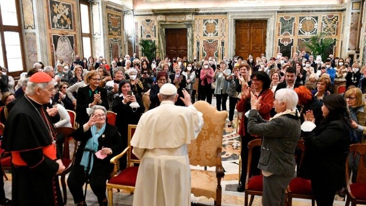 La pace non ha niente a che fare con la corsa al riarmo: <i>“Io mi sono vergognato” </i> ha confidato Papa Francesco